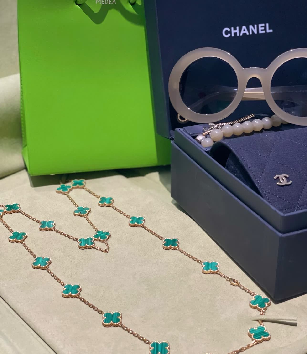 Van Cleef & Arpels Green Clover Necklace Van Cleef & Arpels Green Clover Necklace